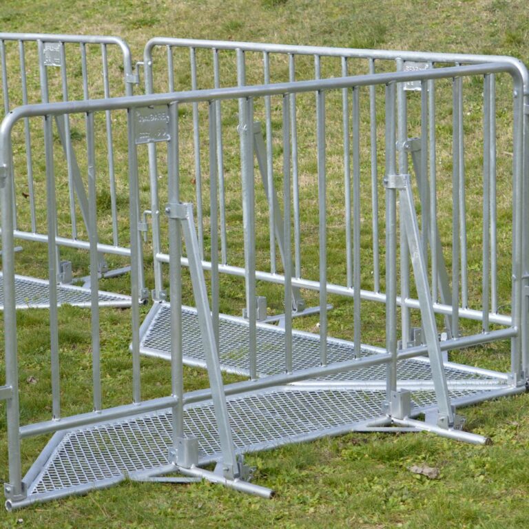 noleggio police barrier per eventi e concerti (1)